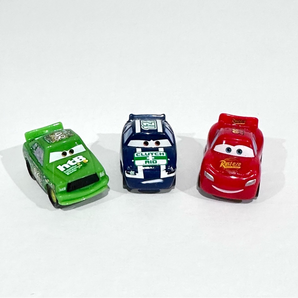 Disney Cars Micro Drifters Chick Hicks, Clutch Aid, Lightning McQueen